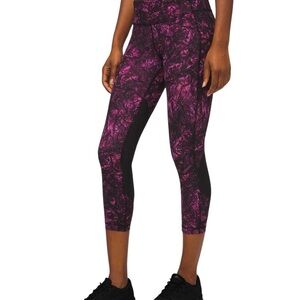 Lululemon Pace Revival Crop 22” Size 8 Undercurrent Grapealicious Multi